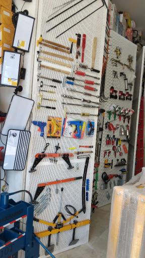 عکس ابزار فروشی زنده رود