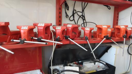 عکس ابزار فروشی زنده رود