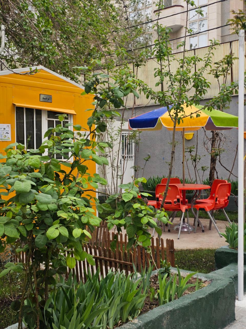 عکس دبیرستان دوره اول ملکا