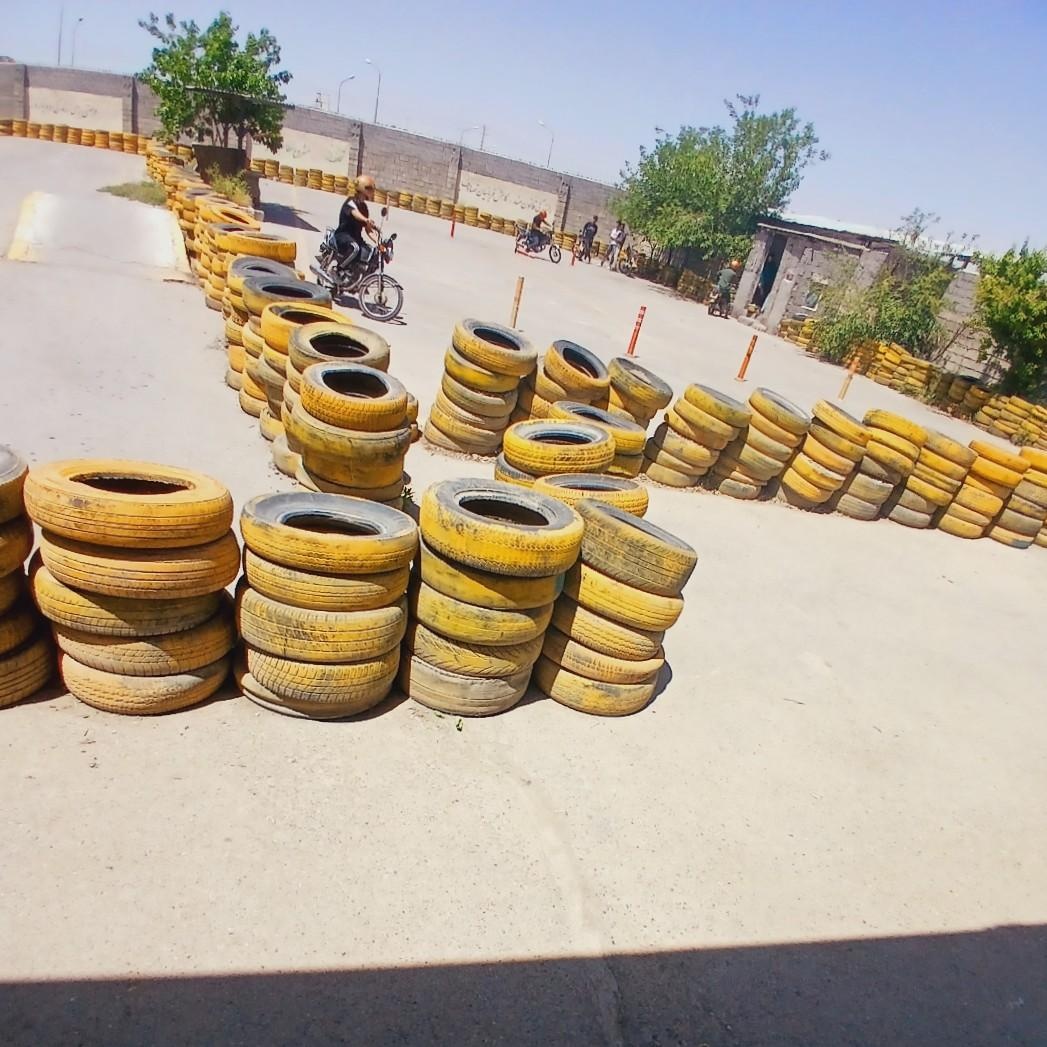 عکس آموزشگاه رانندگی موتور سیکلت وحدت