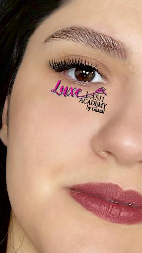 عکس مرکز تخصصی میکاپ  و مژه غزال