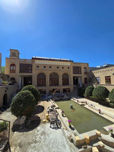 عکس موزه عمارت کاظمی