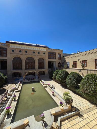 عکس موزه عمارت کاظمی