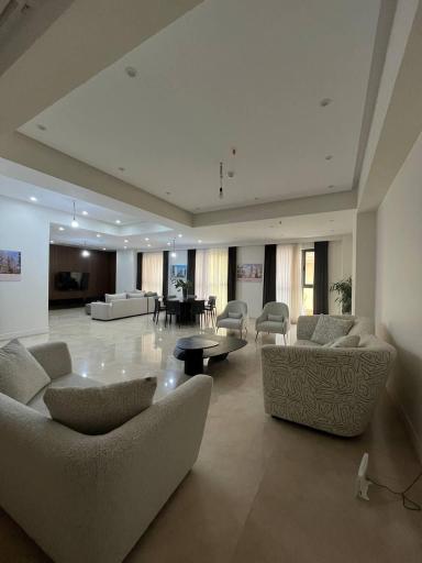 عکس برج باغ مجلل کامیلا 