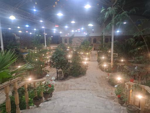 عکس رستوران استوایی خلیج فیروزه