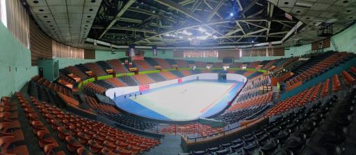 عکس تالار دوازده هزار نفری آزادی 