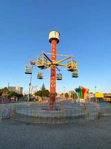 عکس شهربازی لاله