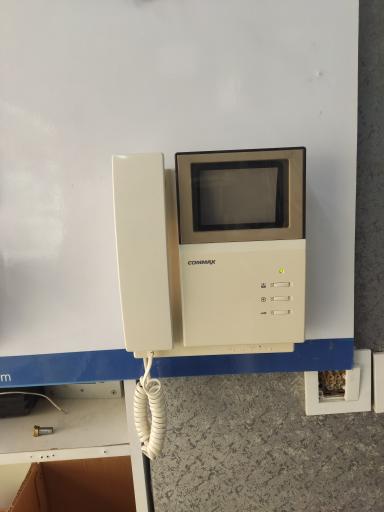 خدمات و تعمیرات آیفون تصویری