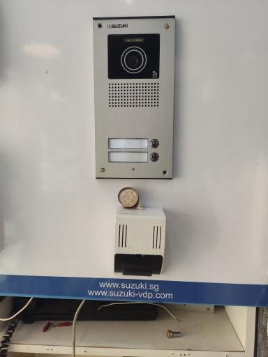 عکس خدمات و تعمیرات آیفون تصویری