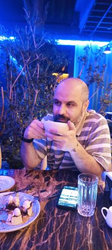 عکس کافه اکنون