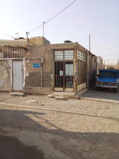 عکس فروشگاه ظروف پلاستیکی 