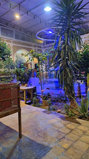 رستوران شبهای کویر