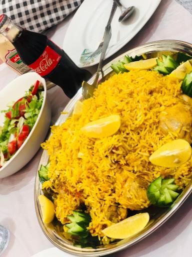 عکس کافه سنتی بَندِراتی 