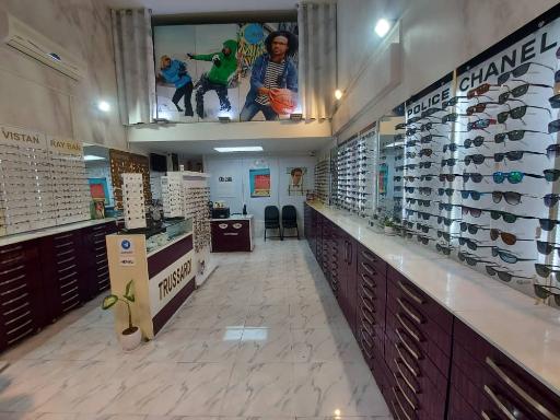 عکس فروشگاه عینک طاها