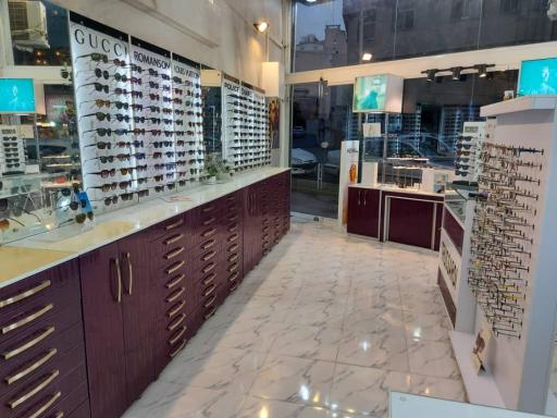 عکس فروشگاه عینک طاها