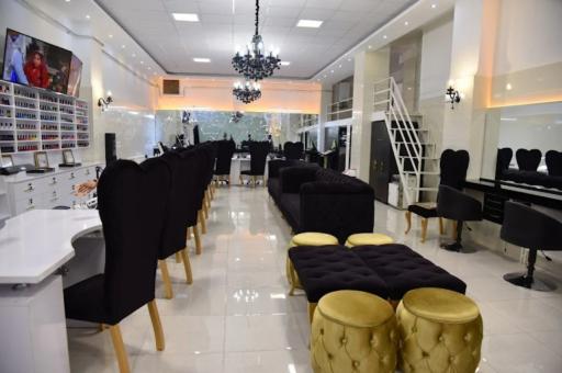 سالن زیبایی لیا