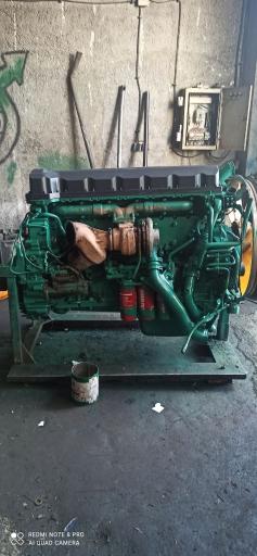 عکس تعمیرگاه وولو تراکس