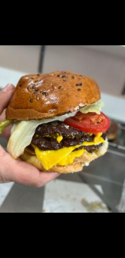 عکس فیل برگر زغالی