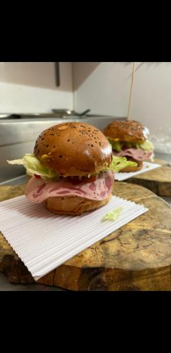 عکس فیل برگر زغالی