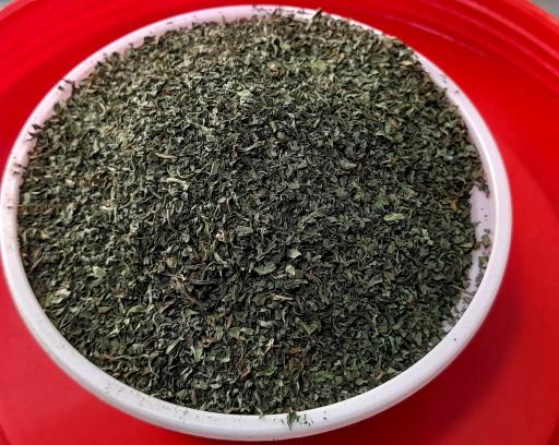 عکس سبزی خردکنی مادر و پسر