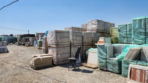 عکس انبار مرکزی کاشی و سرامیک شمس