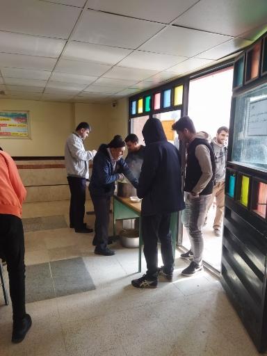 عکس دبیرستان نمونه دولتی ابوتراب (گل نراقی 3)