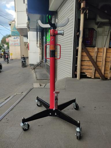 عکس تجهیزات تعمیرگاهی دانش