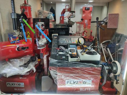 عکس تجهیزات تعمیرگاهی دانش