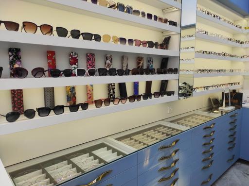 عکس عینک سازی احمد