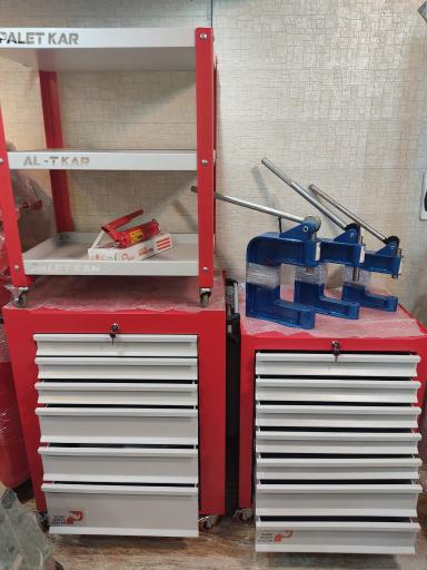 عکس تجهیزات تعمیرگاهی دانش