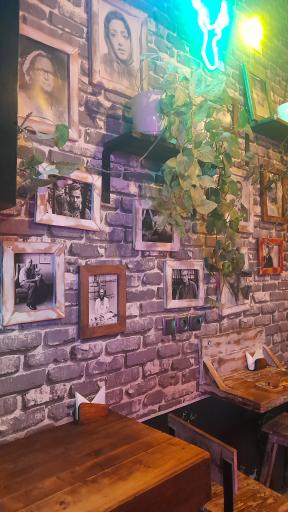 عکس کافه کتاب شاملو