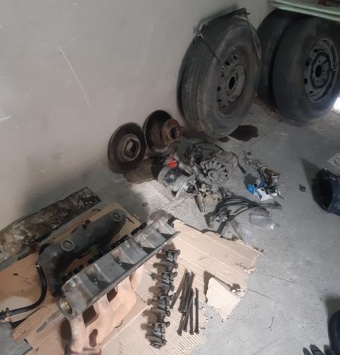 عکس تعمیرگاه زمانی