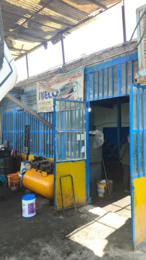 عکس تعمیرگاه ایویکو فرشید سعادت