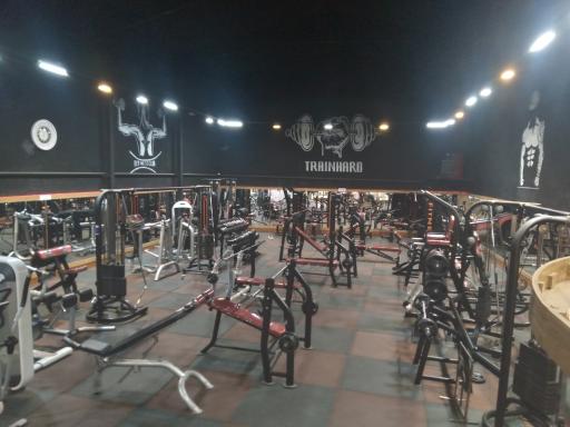 عکس باشگاه تناسب اندام شهریار 