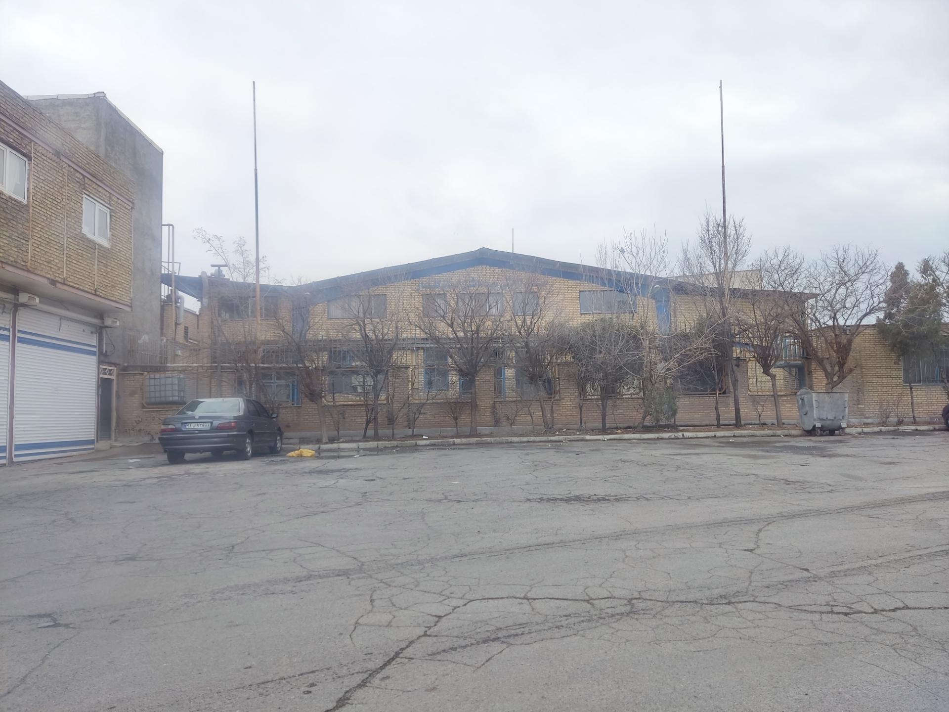 عکس انبار صنایع آرایشی بهداشتی سبز گلسار (آتوسا)