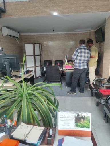 عکس دفتر فنی مهندسی نقشینه