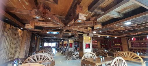 عکس رستوران سنتی حاج رضا