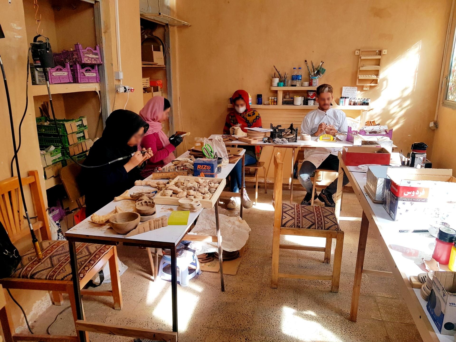 عکس تولید مصنوعات چوبی دال