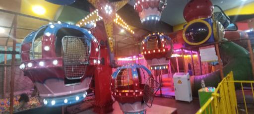 عکس شهربازی شهر خورشید