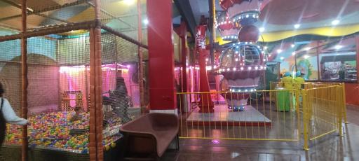 عکس شهربازی شهر خورشید