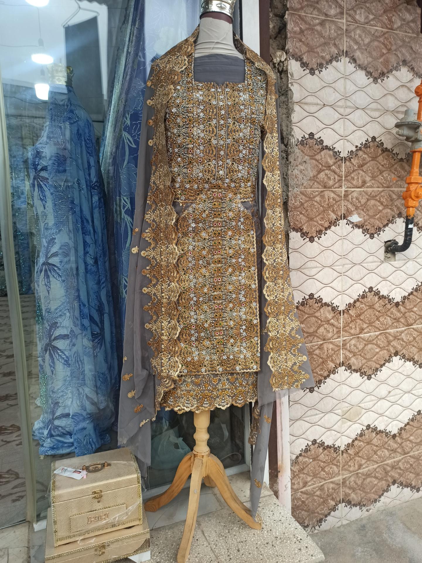 عکس پارچه سرای مدرن