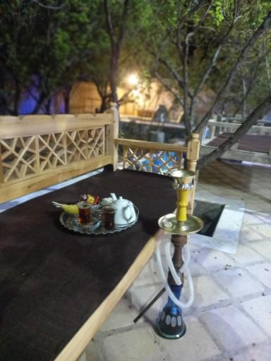 عکس سفره خانه و گلابگیری سنتی میراث