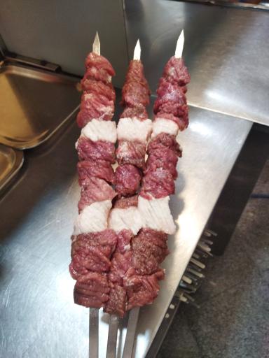 عکس کبابی حاج امیر گلپایگانی