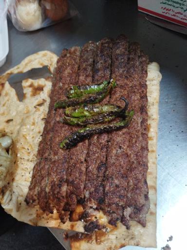 عکس کبابی حاج امیر گلپایگانی