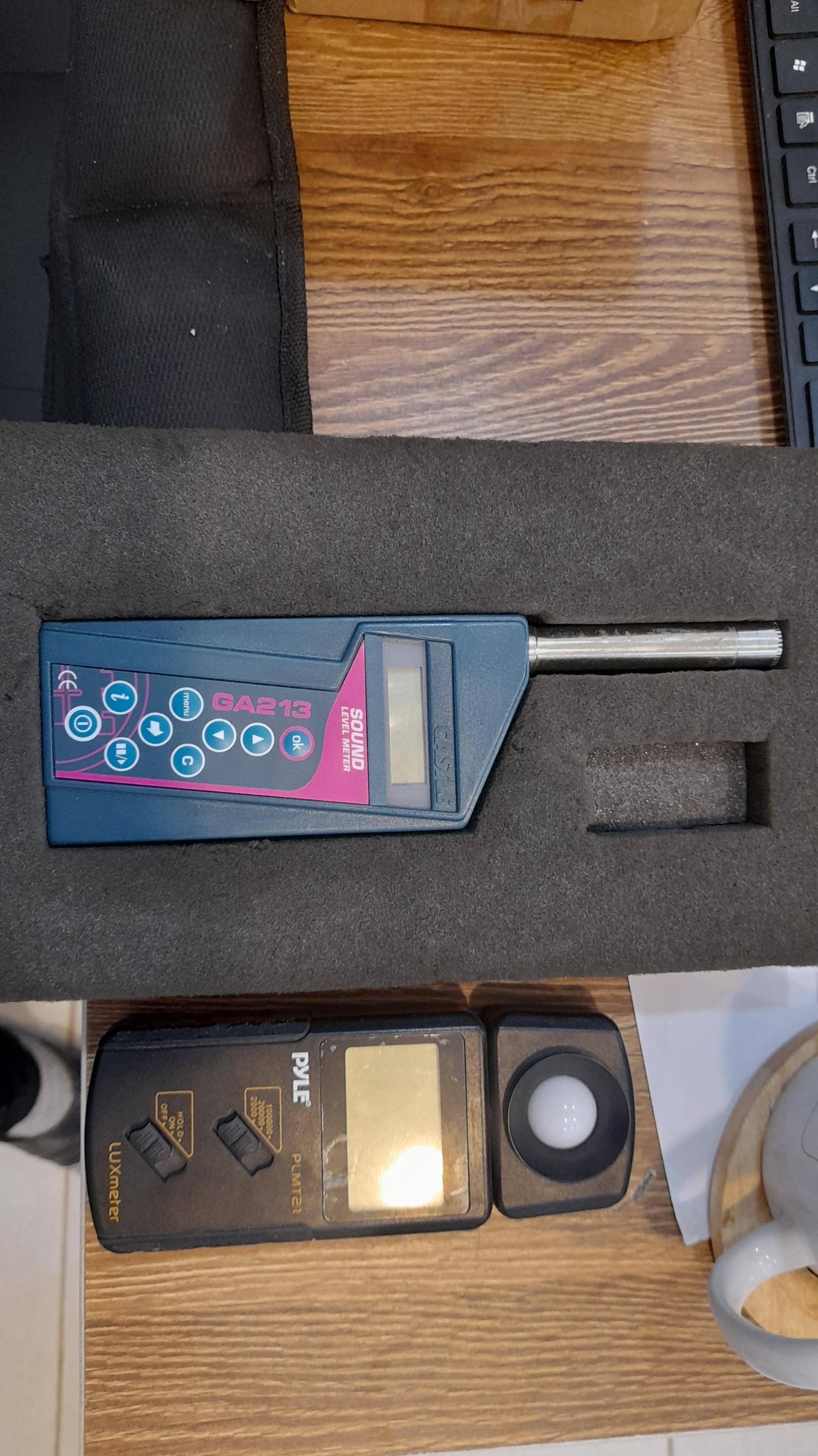 عکس سنجشگران محیط صنعت