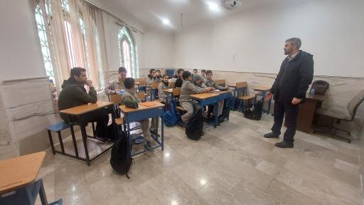 مدرسه تحولی قرآن و زندگی 