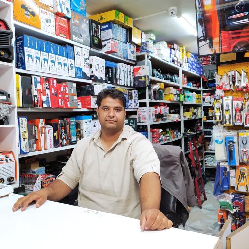 فروشگاه ابزار باقریان 