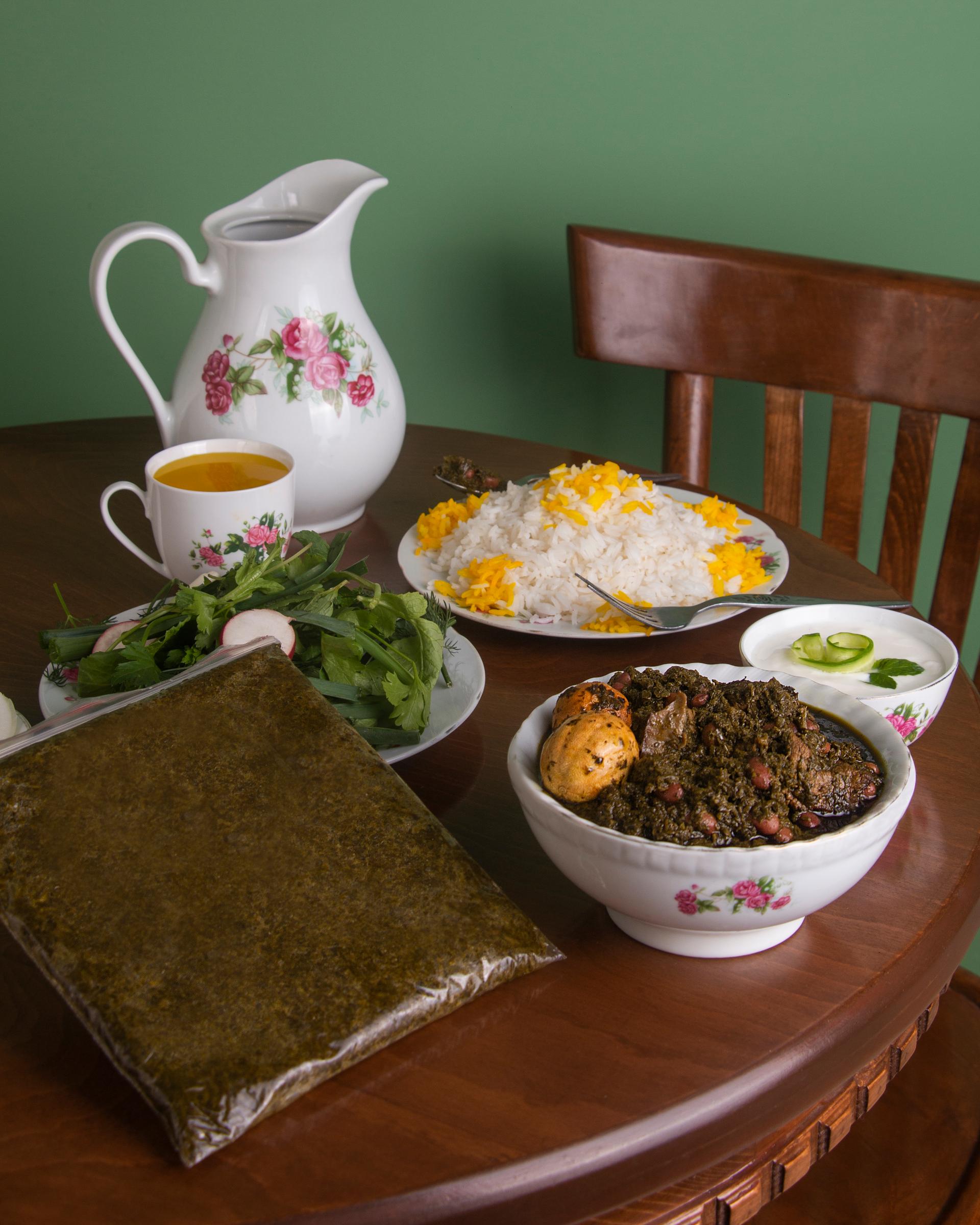 عکس سبزیجات آماده طبخ مزرعه سبز