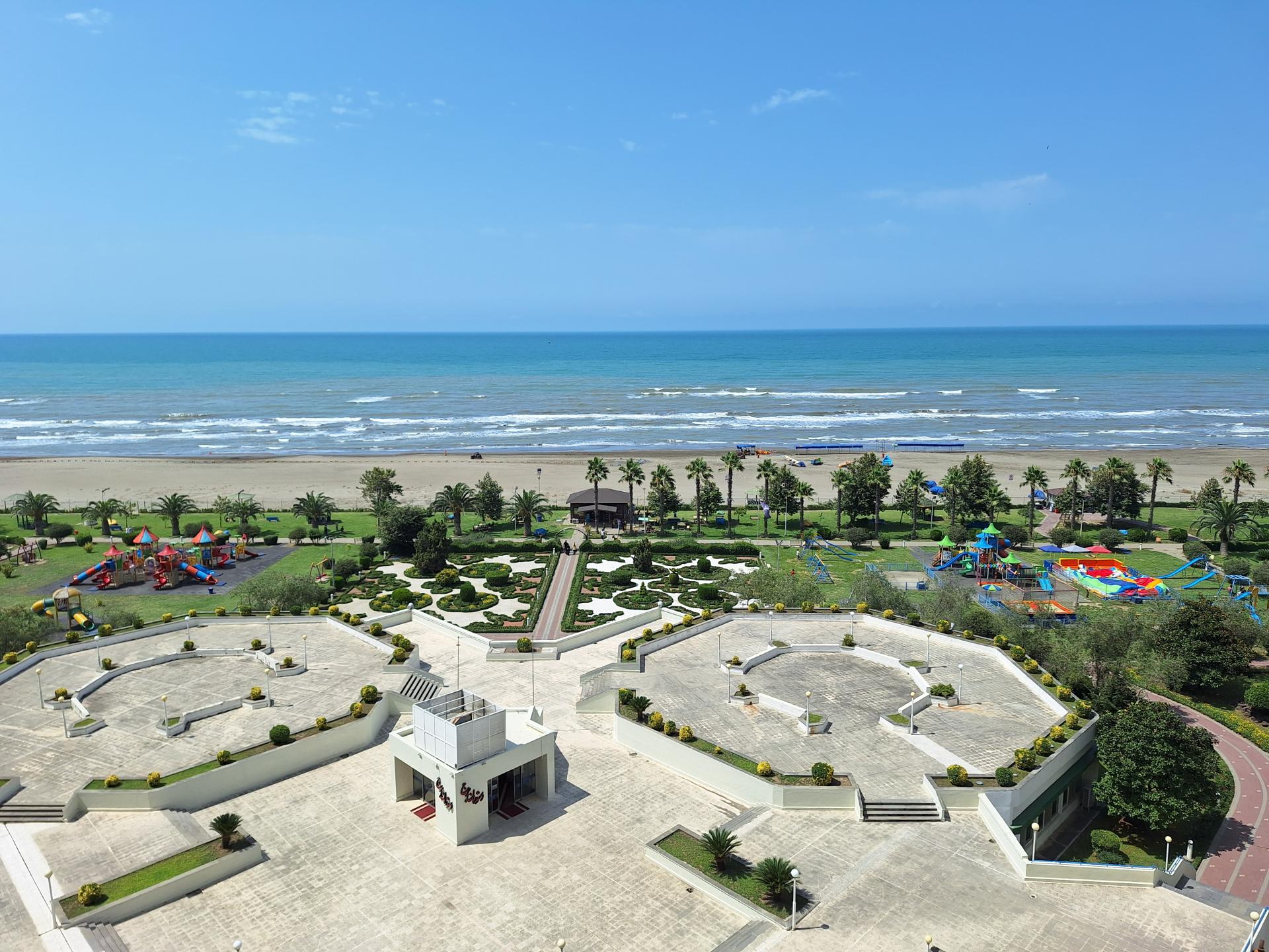 عکس ساحل مجموعه نفت محمود آباد