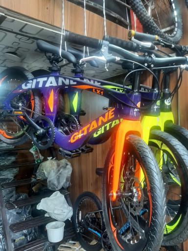 عکس فروشگاه ماشین شارژی و دوچرخه ایلیا 